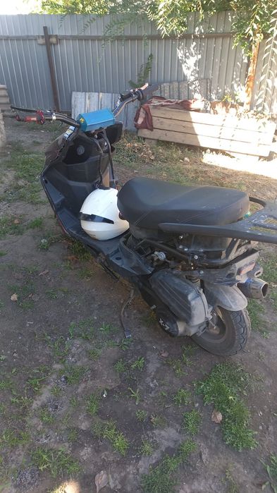 Продам мопед м8 срочно
