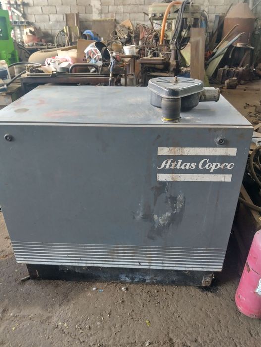 Винтов компресор atlas copco 11 kw.с 1,5 кубиков ресивър