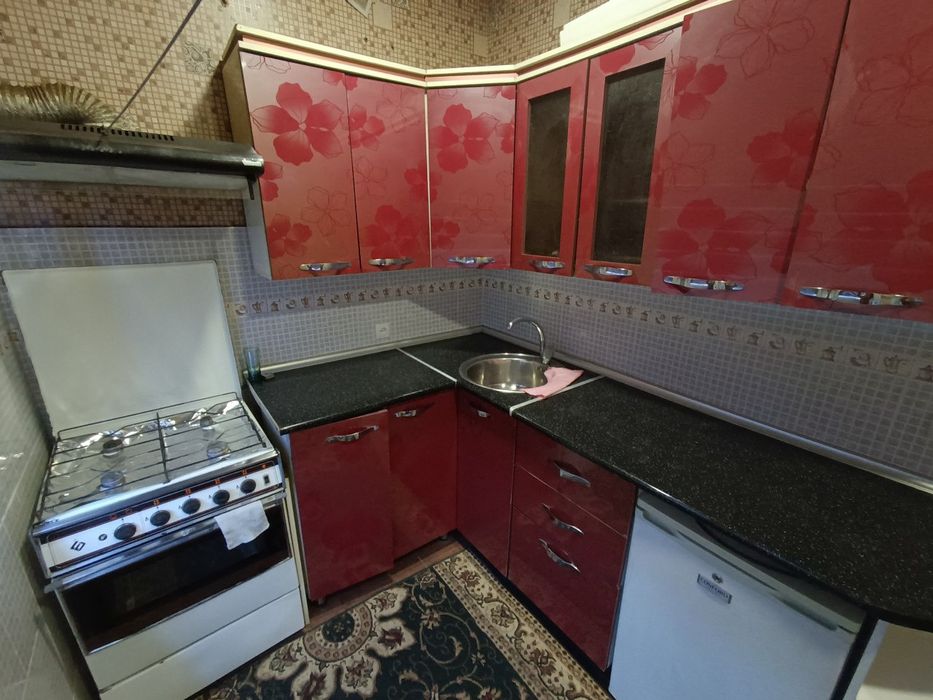 1 honalik kvartira sotiladi