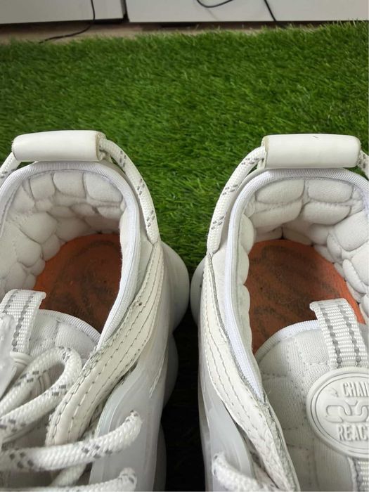 Versace chain reaction  43