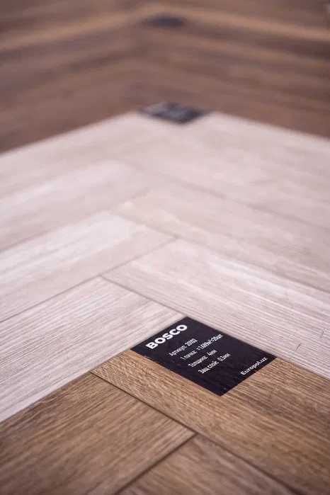 SPC/PVX/LVT Europoldan yevropa pol qoplamalari