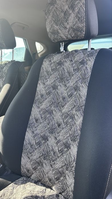 Продам чехлы на туксон хюндай