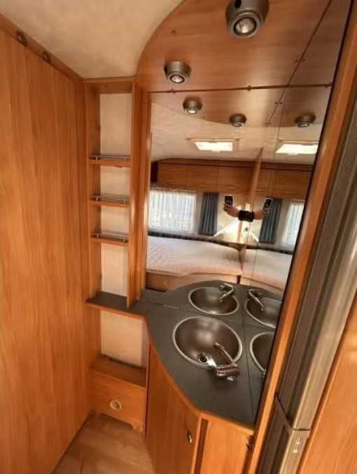 Каравана Adria Unica B, 5205 | French Bed