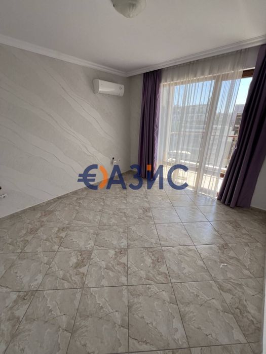 Продава се Двустаен апартамент в к.к. Слънчев бряг - 67 кв.м за 1314 €/кв.м - Снимка #2
