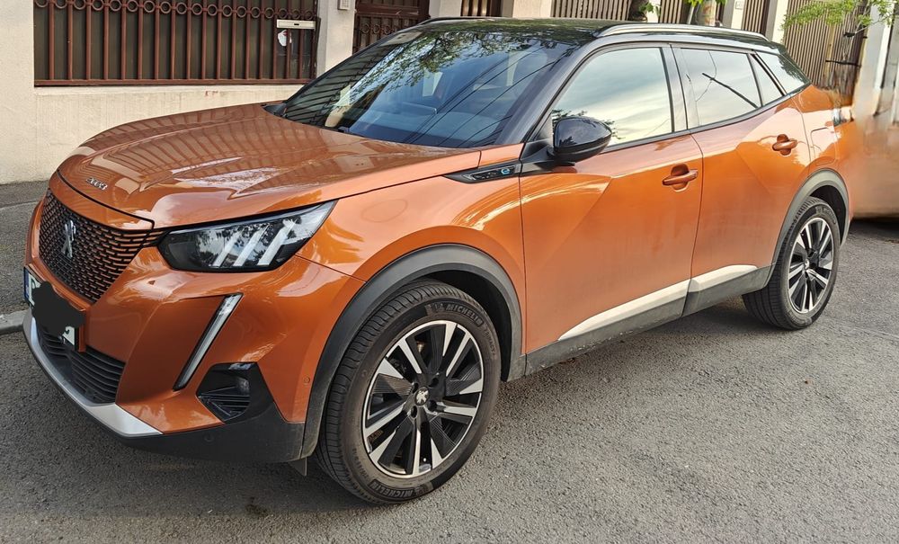 vând Peugeot e 2008 gt line