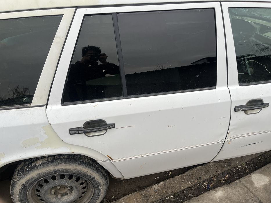 Продаются двери на 124 уневерсал