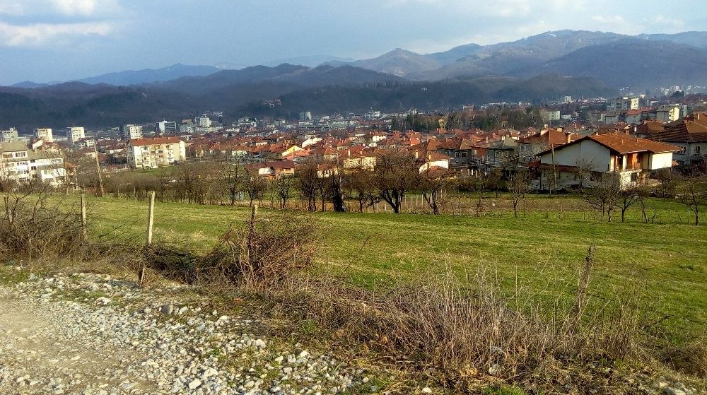 Продавам Парцел Троян