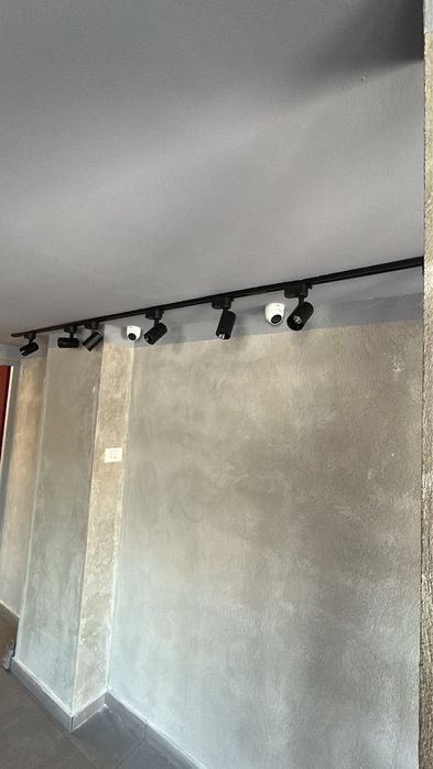 Executam instalatii electrice civile si industriale