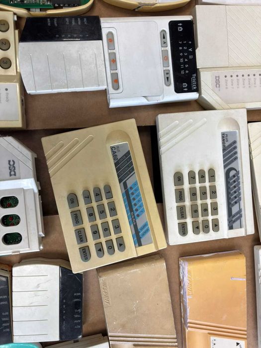 Електронна скрап. Клавиатури за СОТ централи.