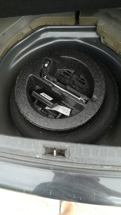 Тойота Авенсис на части