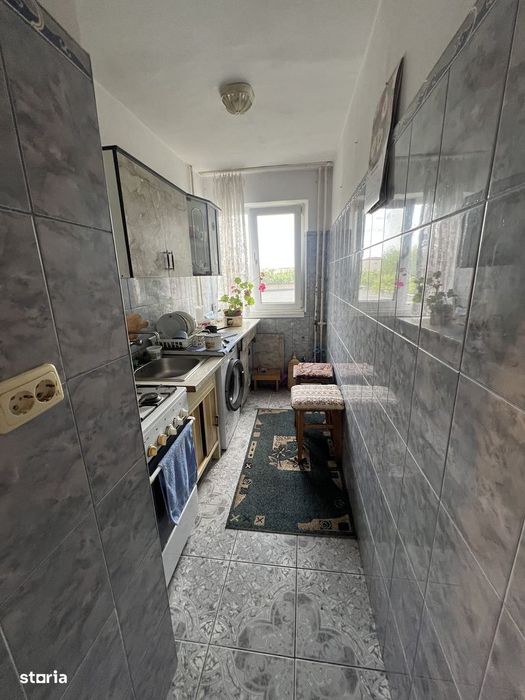 Apartament 3 camere Craiovita 2/4 50 mp