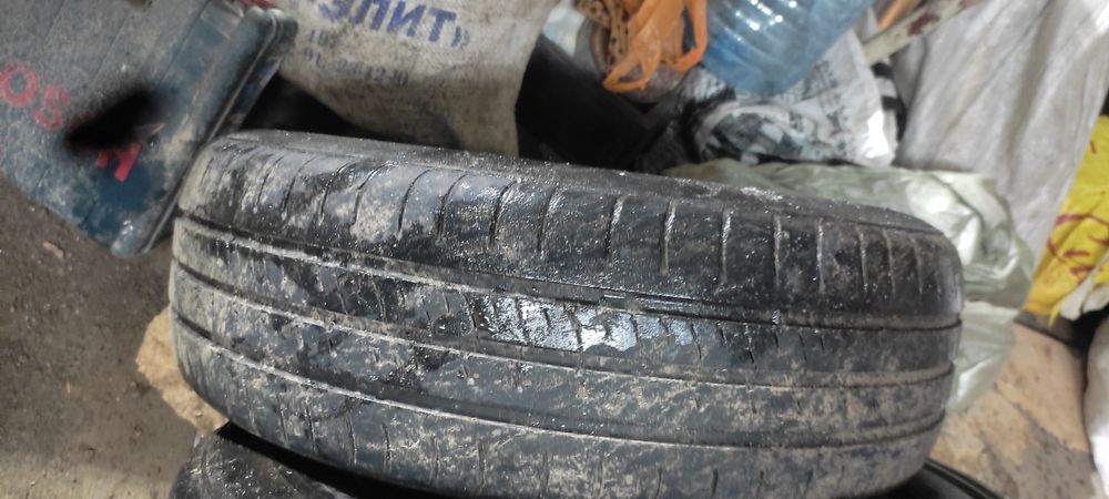 Продам резину летнию