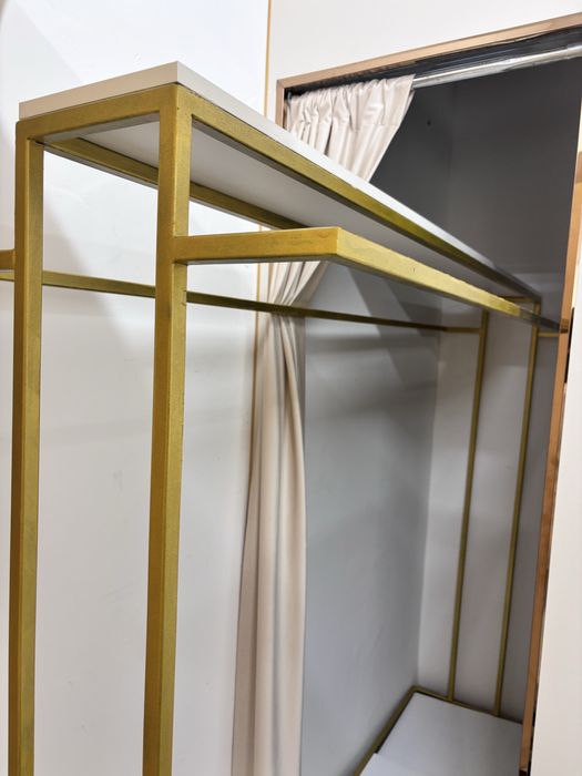 Золотой вешалка