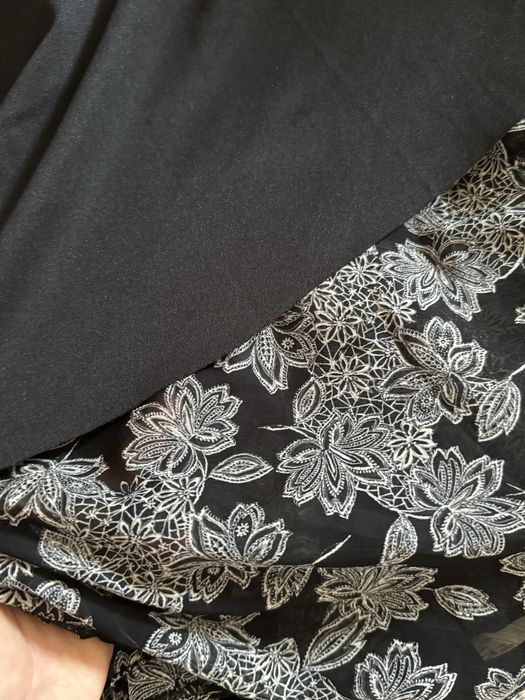 Вечернее платье черного цвета