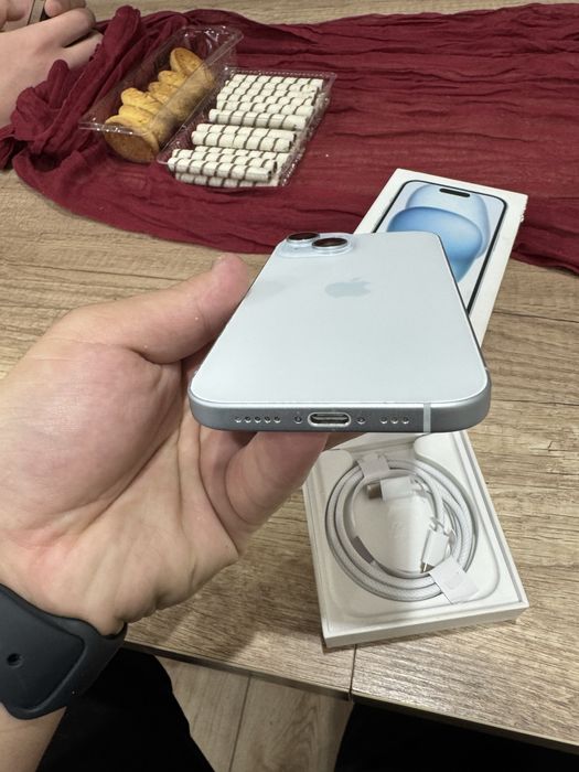 Продам Iphone 15
