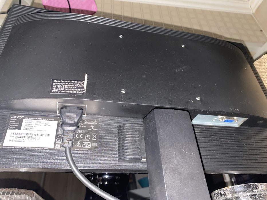 Монитор 60 гц целый 16 дюйм