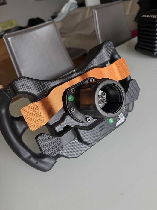 Fanatec CSL DD + McLaren GT3 V2 + CSL ELITE Pedals (КАТО НОВ)