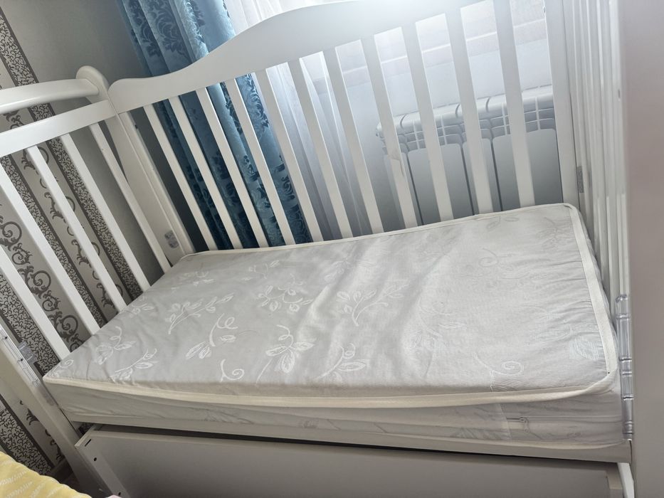 Срочно продам детскую кроватку!