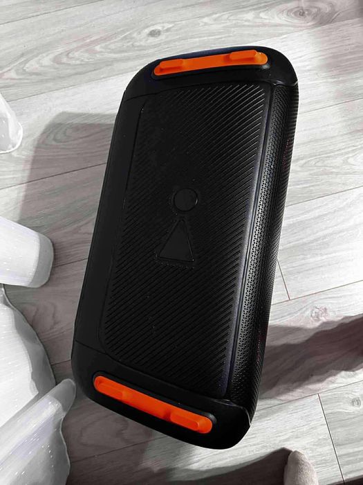 Vand boxa jbl 110