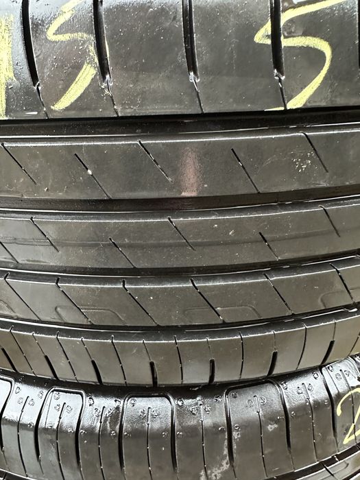 Set anvelope vara 215/55-18