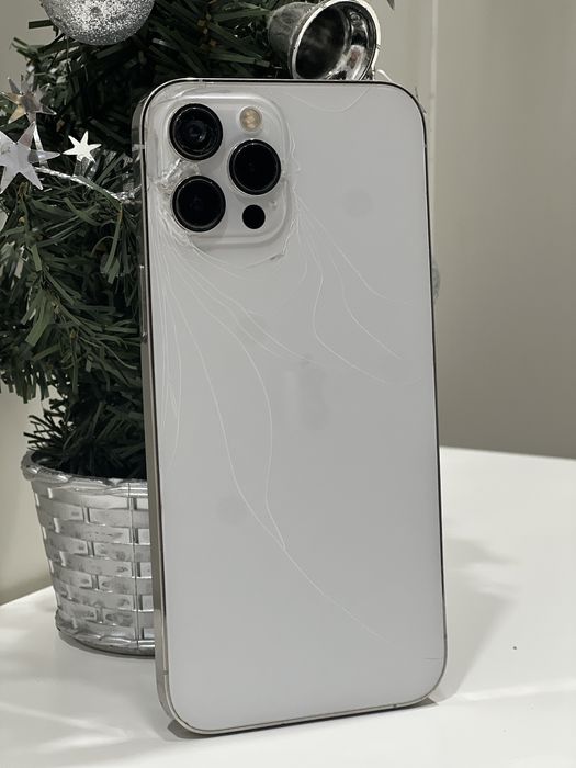 iPhone 12 Pro Max • Silver • 128GB • Neverlocked