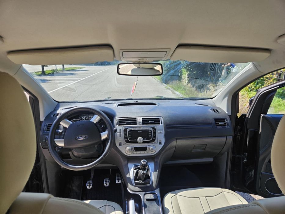 Vand Ford Kuga, an 2010