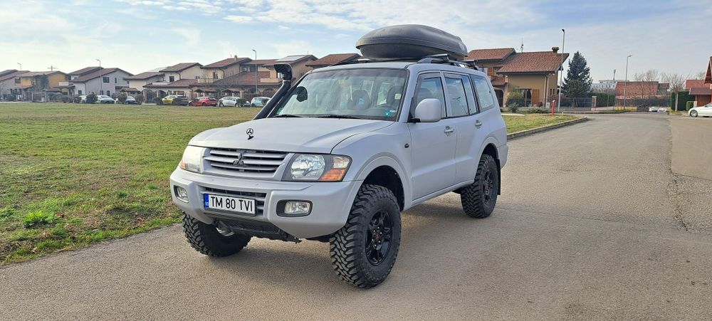 Vand Mitsubishi Pajero LWB 2.5D an 2002 complet restaurat in 2025