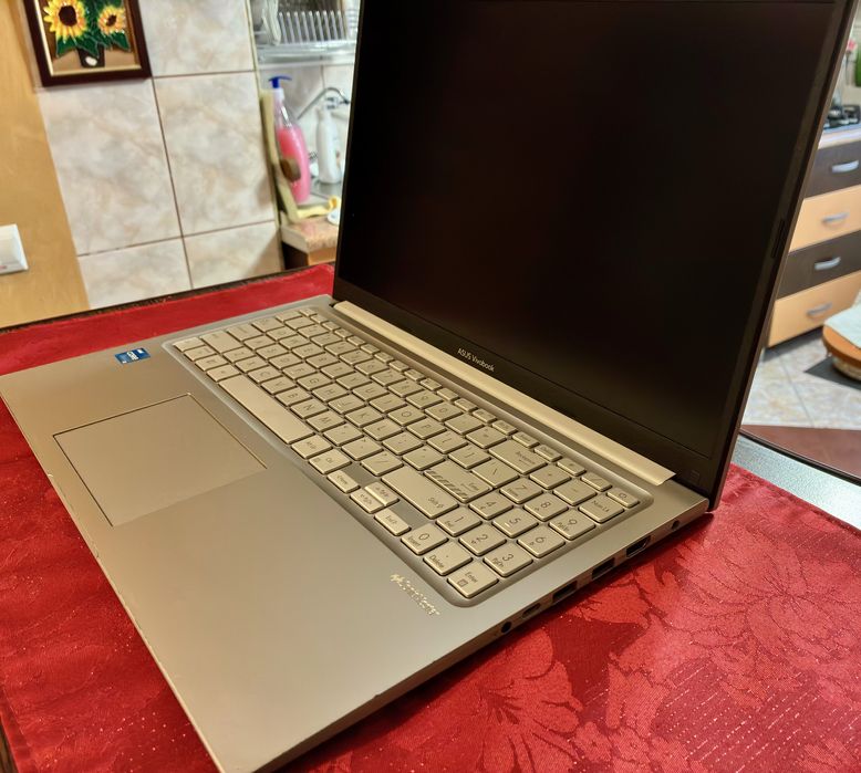 Laptop Asus Intel i5 1335U 4,6 Ghz , 16gb ram ssd 512 wif 6e Garantie