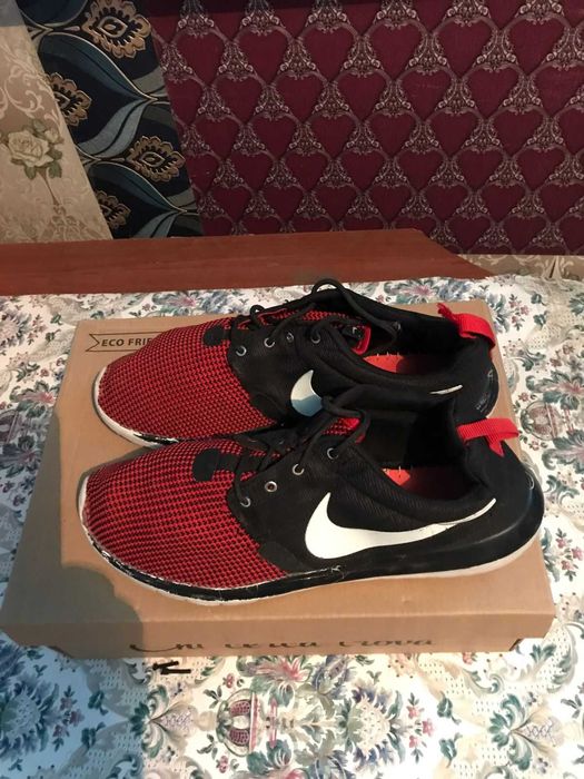 Продам кроссовки мужские