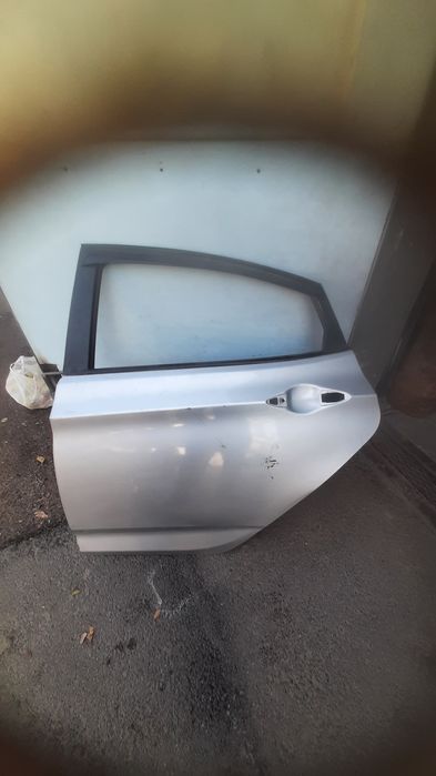 Дверь Hyundai accent