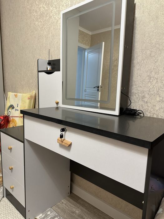 Туалетный столик