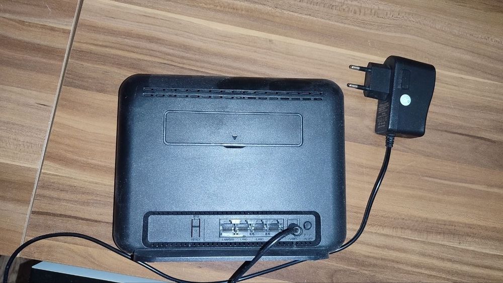 4G+ Wi-Fi роутер Altel P28 CPE (б/у)
