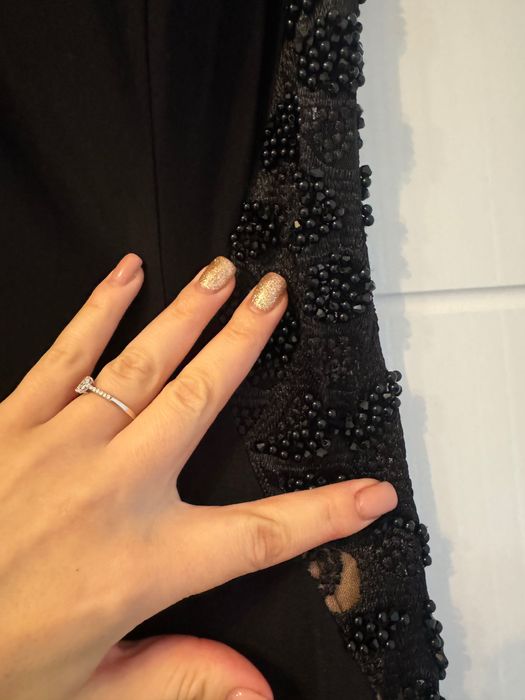 Черна бална рокля