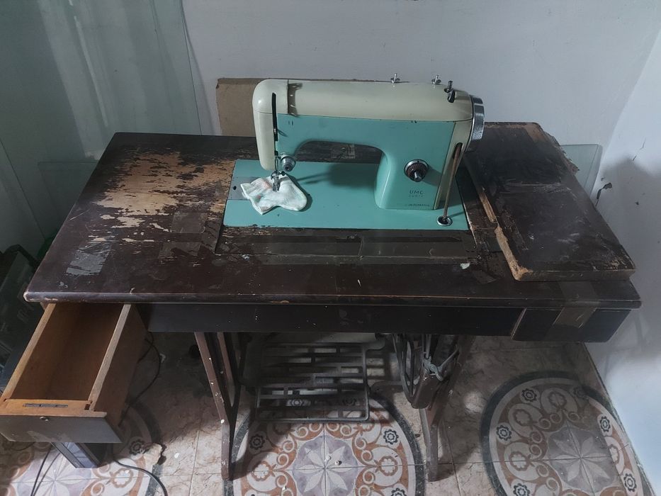 Mașină de cusut Ileana de pe vremea comunismului