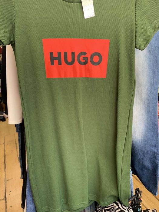 Рокля hugo boss..