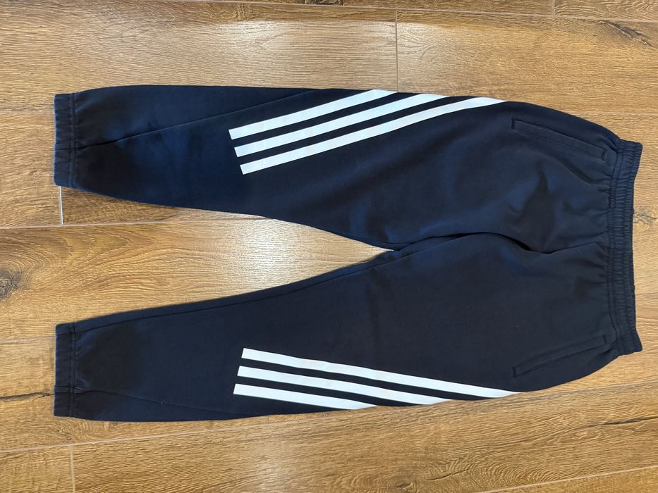 Adidass екип.