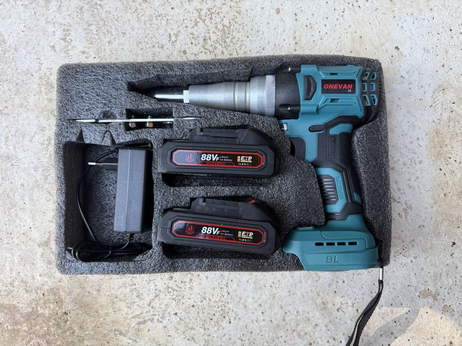 Aparat / pistol electric, cu acumulatori, pentru popnituri Onevan nou
