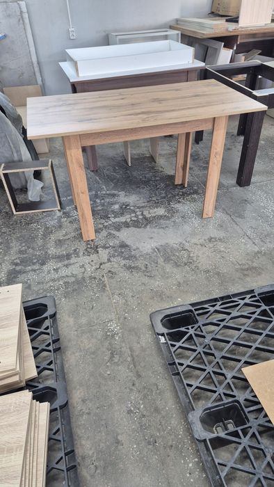 Обеденный стол, письменный столик