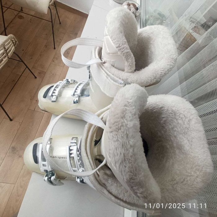 Ски обувки № 38 Rossignol