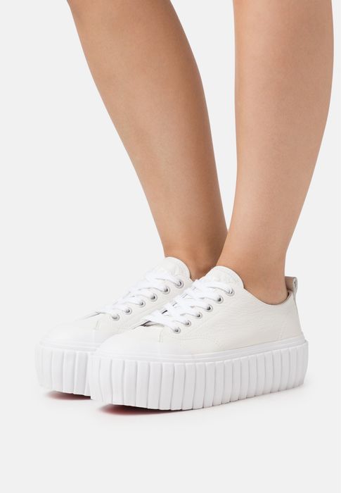 Оригинални дамски маратонки Diesel S-Hanami Low Y02828PR013 T1003