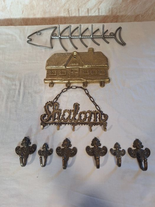 Месингови закачалки стил барок