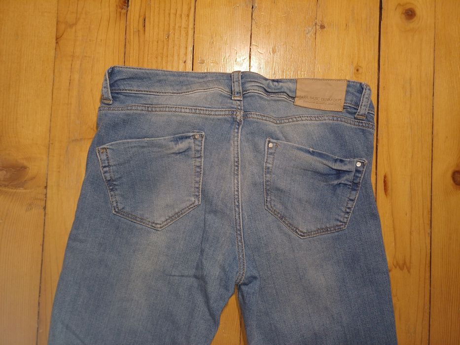 Разкъсани дънки Zara