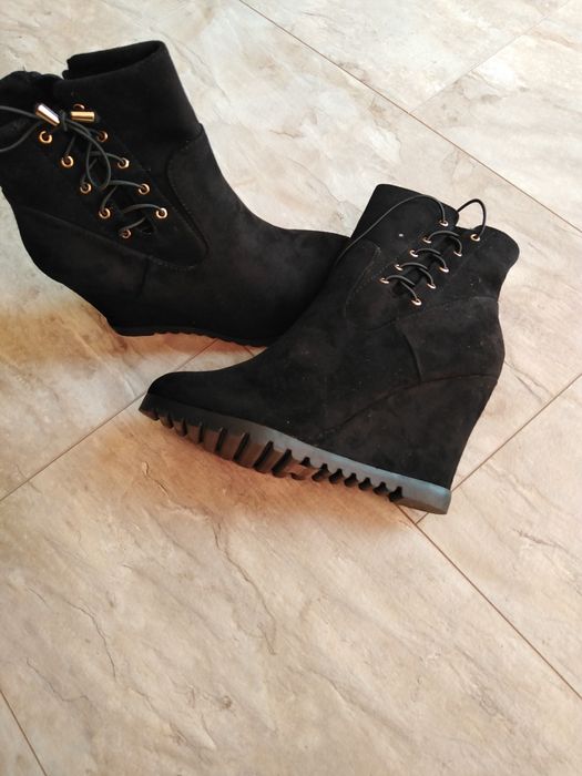 Нови зимни боти с платформа