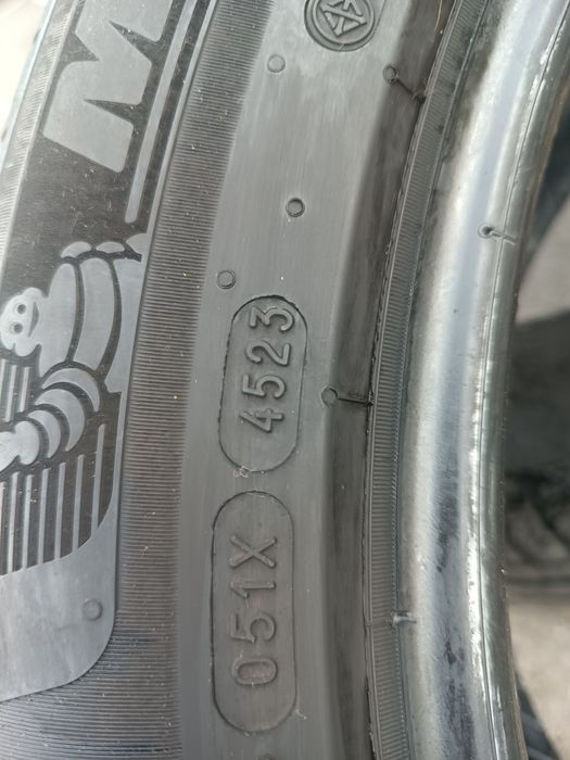 235/55/19 Michelin Дот 4523