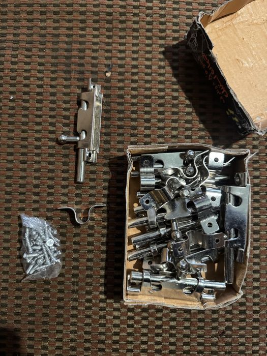 Шпингалет продам