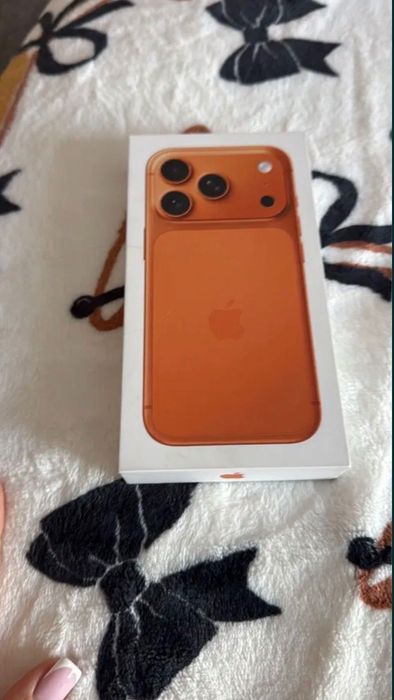 Phone 17 Pro NOU* 256gb, cosmic orange