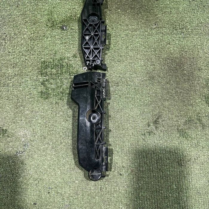 Задний Крепления Бампера Toyota RAV4