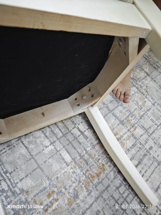 Быстро продам 12 ши стулья