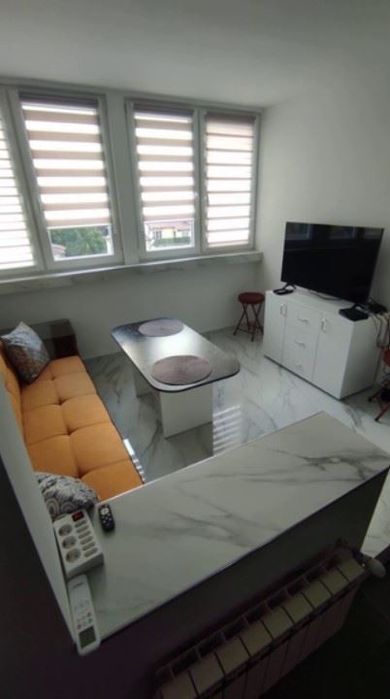 Тристаен апартамент под наем в Центъра