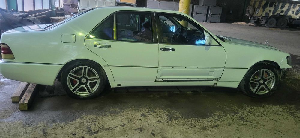 Продаю мерседес s320